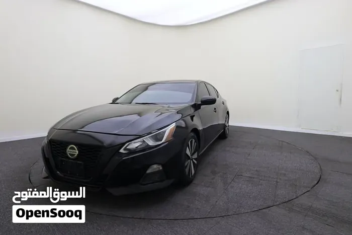 Nissan Altima 2019 photo 2