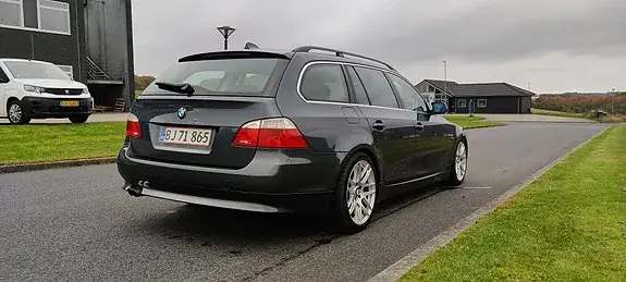 BMW 525I