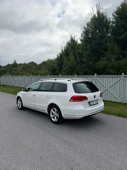 Volkswagen Passat 2012 photo 3