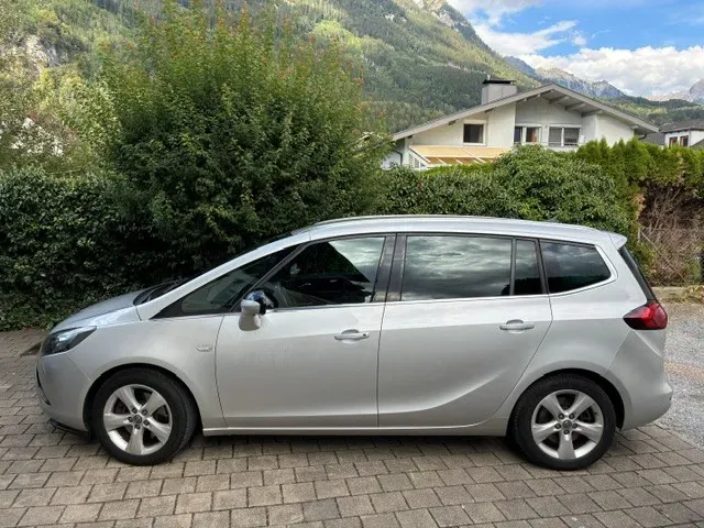 Opel Zafira 2014 photo 2