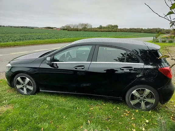 Mercedes-Benz A180