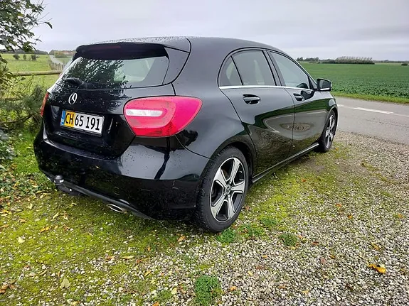 Mercedes-Benz A180 2014 photo 2