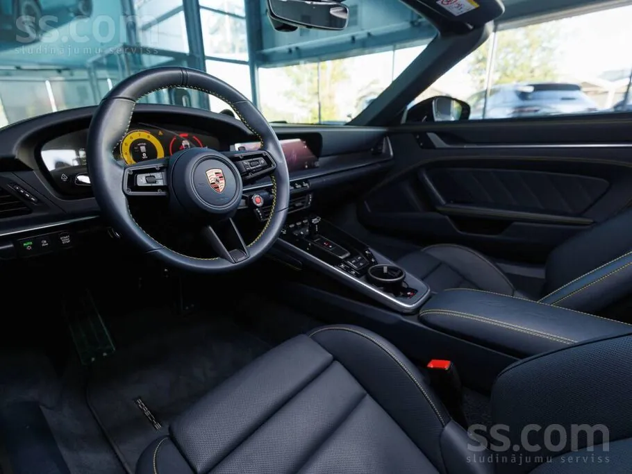 Porsche 911 2026 photo 4