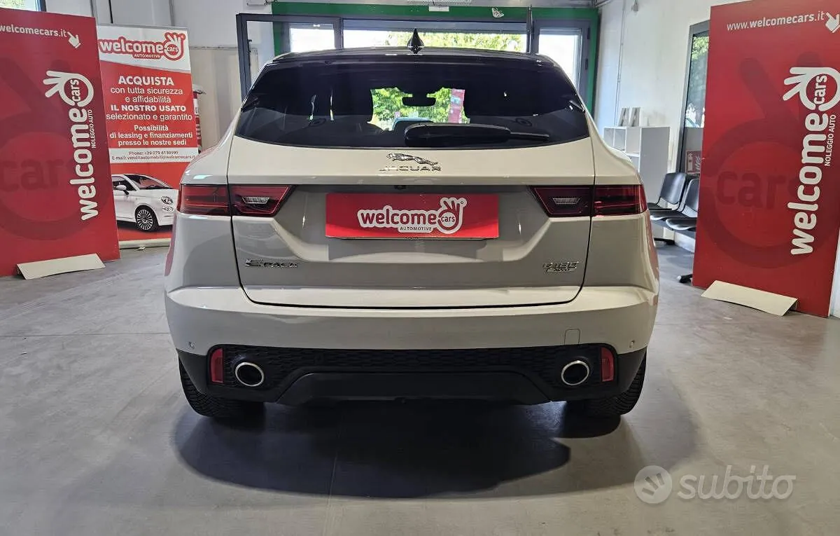 Jaguar E-Pace 2018 photo 4