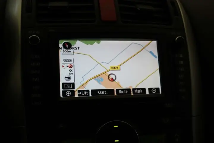 Toyota Auris 2011 photo 5