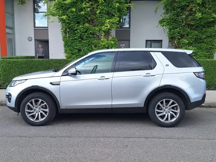 Land Rover Discovery Sport 2019 photo 2