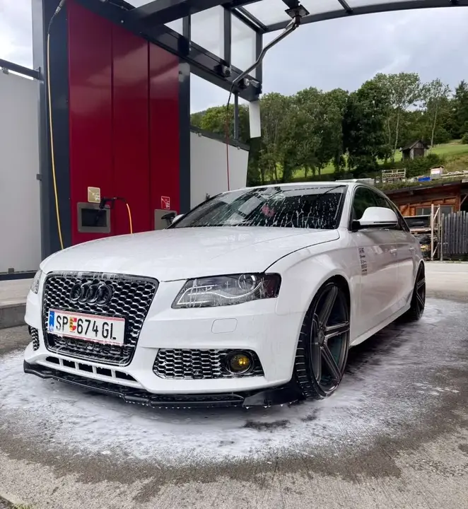 Audi A4 2008 photo 2