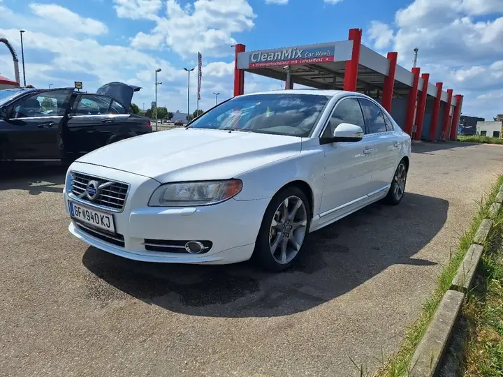 Volvo S80