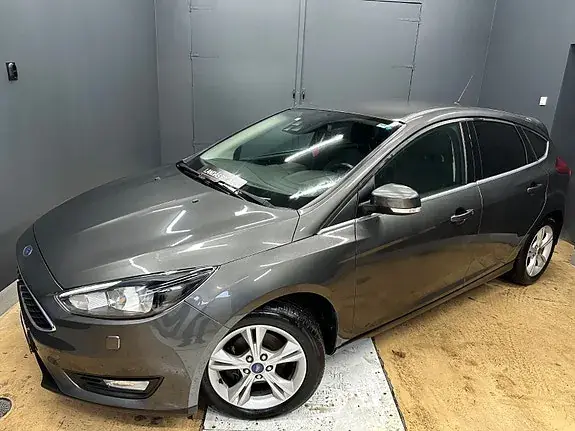 Ford Focus 2015 photo 2