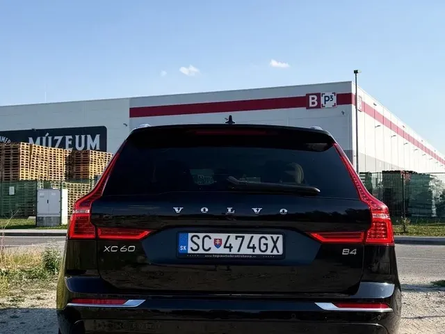 Volvo Xc60 2020 photo 4