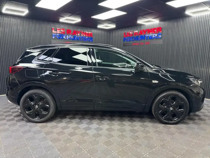 Vauxhall Grandland 2023 photo 2