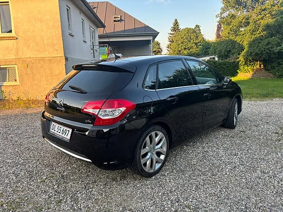 Citroen C4 2011 photo 4