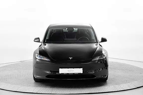 Tesla Model 3 2024 photo 3