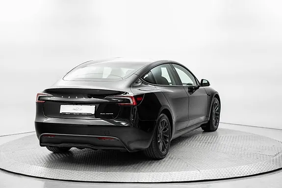 Tesla Model 3 2024 photo 5
