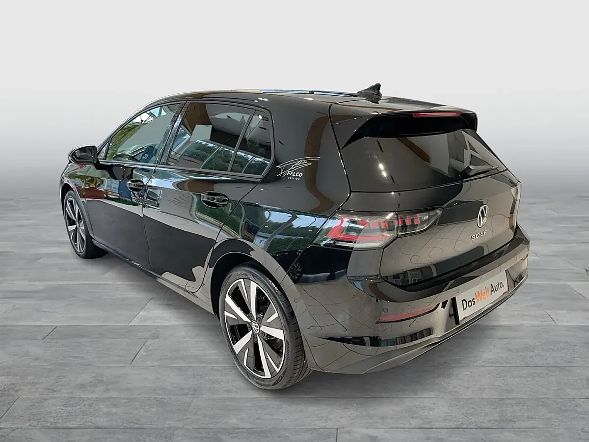 Volkswagen Golf 2026 photo 3