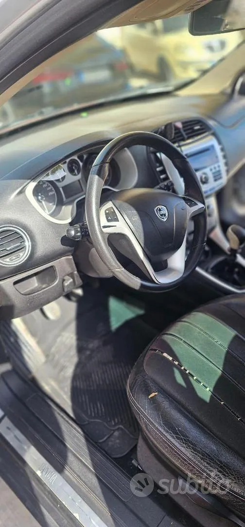 Lancia Delta 2008 photo 3