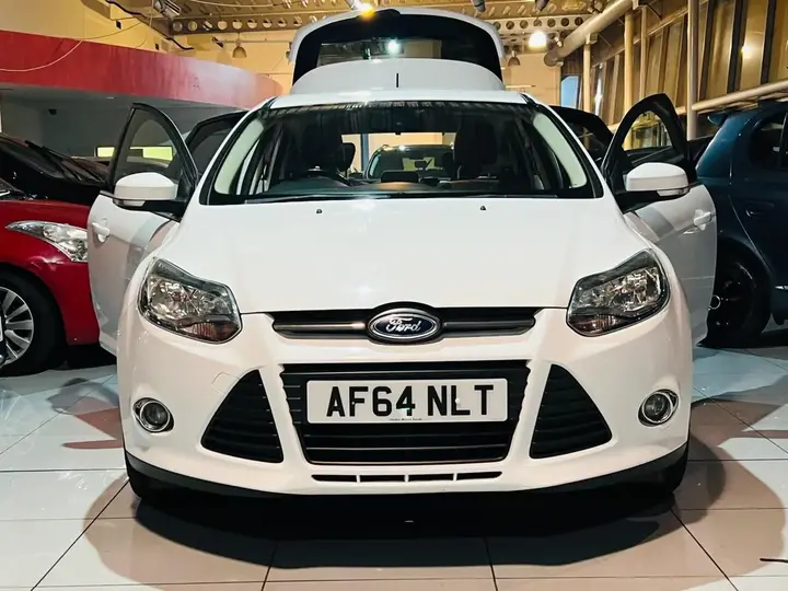 Ford Focus 2014 photo 4