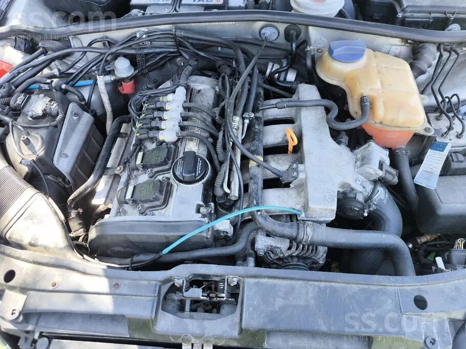 Audi A4 1997 photo 5