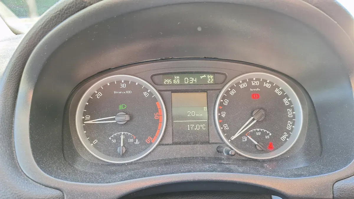 Skoda Fabia 2009 photo 3