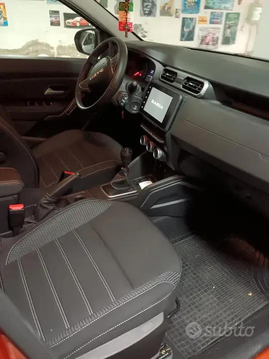 Dacia Duster 2023 photo 2