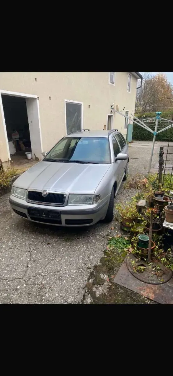 Skoda Octavia 2002 photo 3