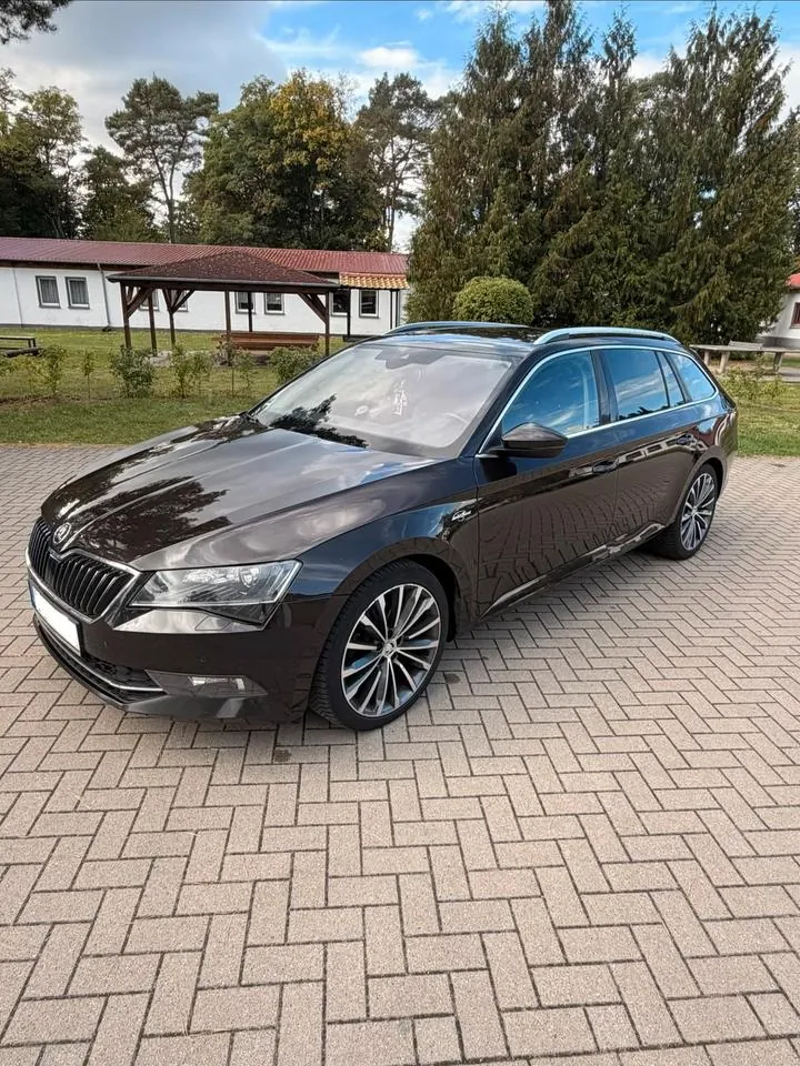 Skoda Superb Combi