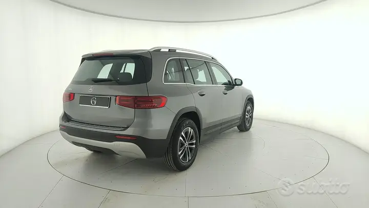 Mercedes-Benz Glb 2025 photo 3