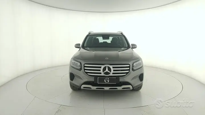 Mercedes-Benz Glb 2025 photo 2