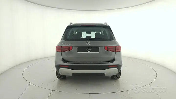 Mercedes-Benz Glb 2025 photo 4