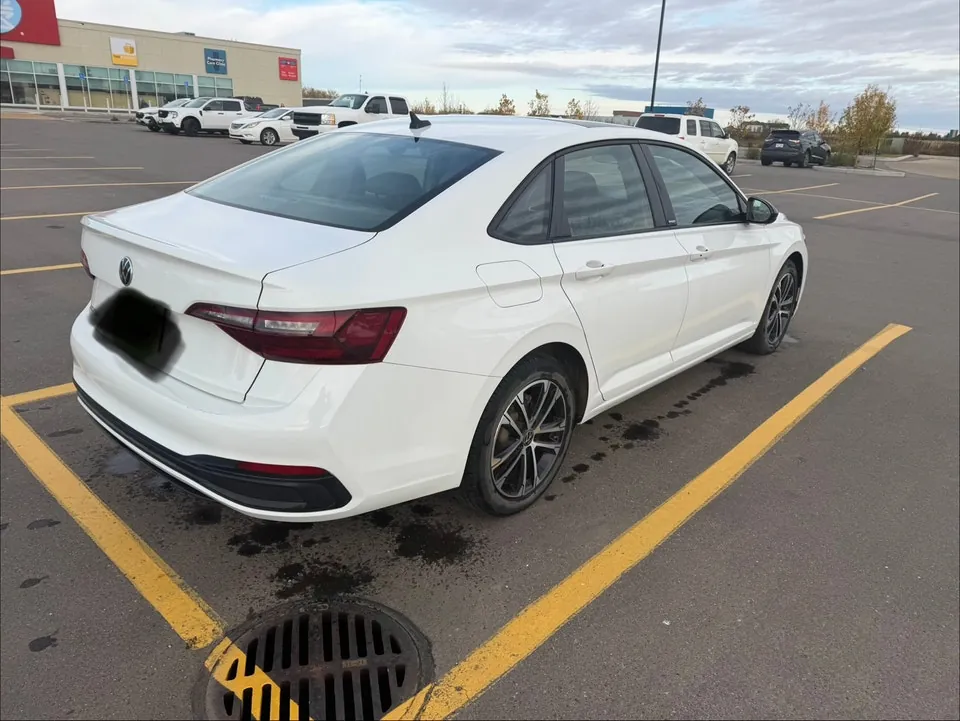 Volkswagen Jetta 2024 photo 3