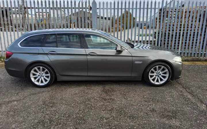 BMW 5 Series 2013 photo 2