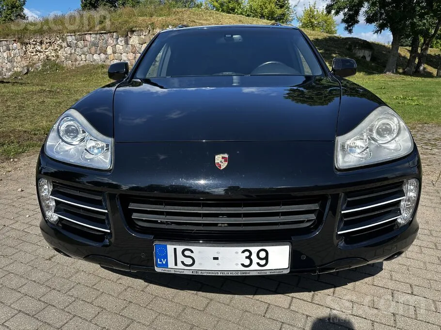 Porsche Cayenne 2010 photo 3