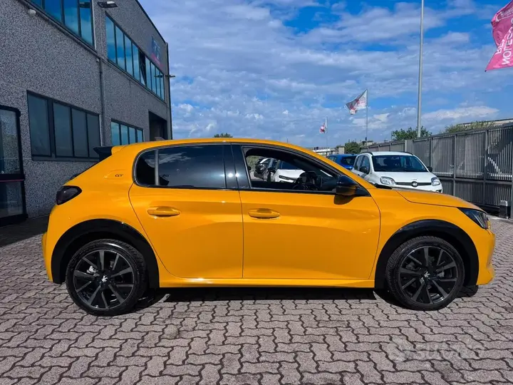 Peugeot 208 2023 photo 3
