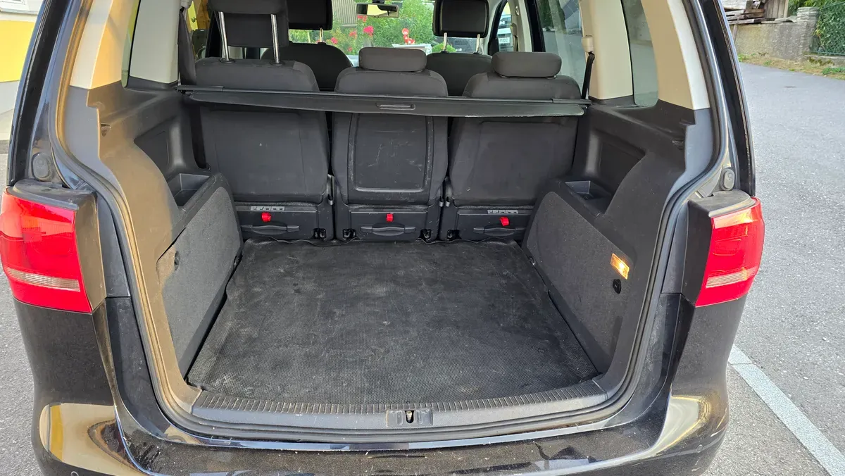 Volkswagen Touran 2015 photo 3