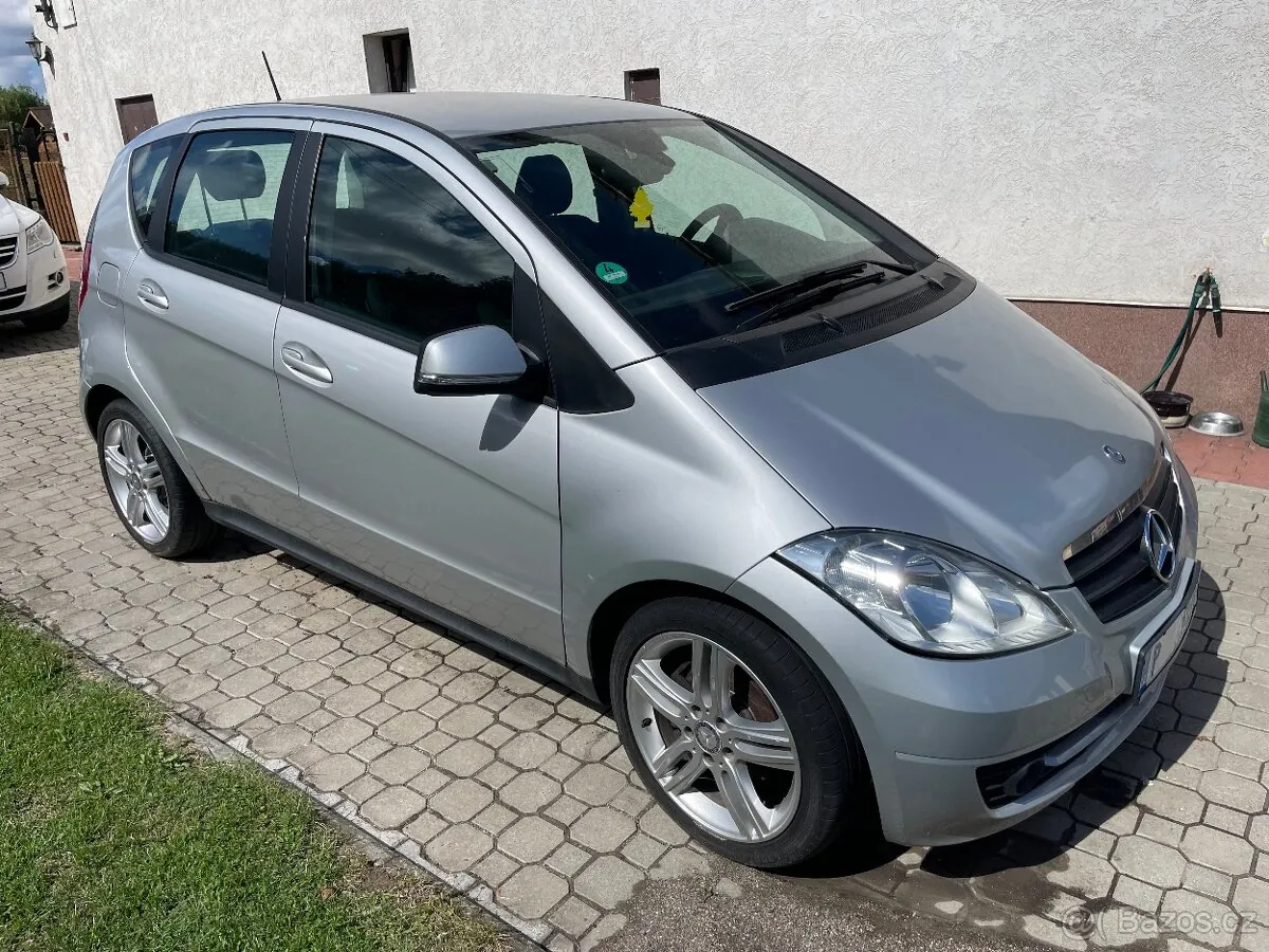 Mercedes-Benz A-Class 2012 photo 5