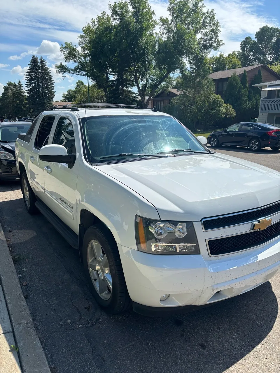 Chevrolet Avalanche 2012 photo 2