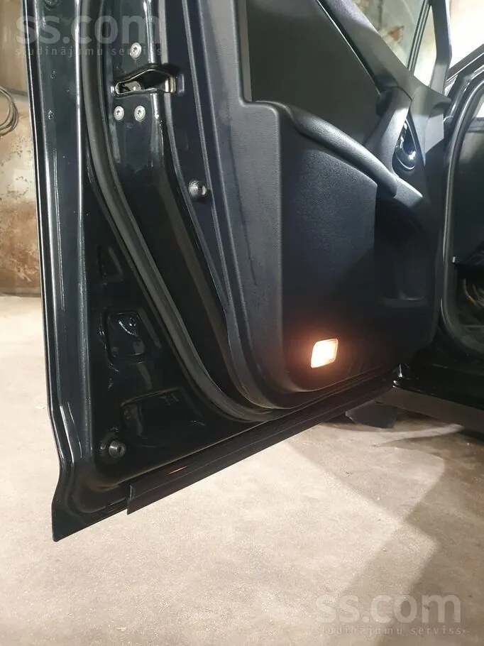 Toyota Avensis 2010 photo 5