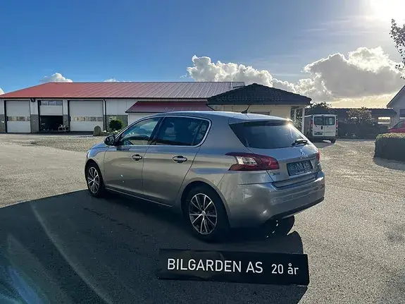 Peugeot 308 2015 photo 3