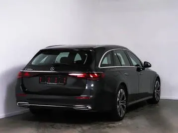 Mercedes-Benz E-Class 2024 photo 3