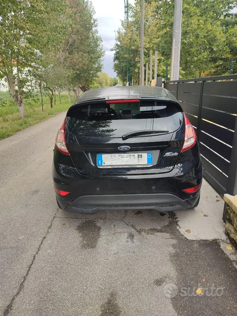 Ford Fiesta 2017 photo 2