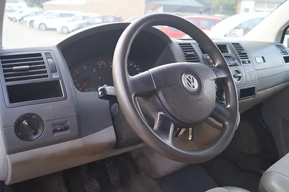 Volkswagen Transporter 2010 photo 5