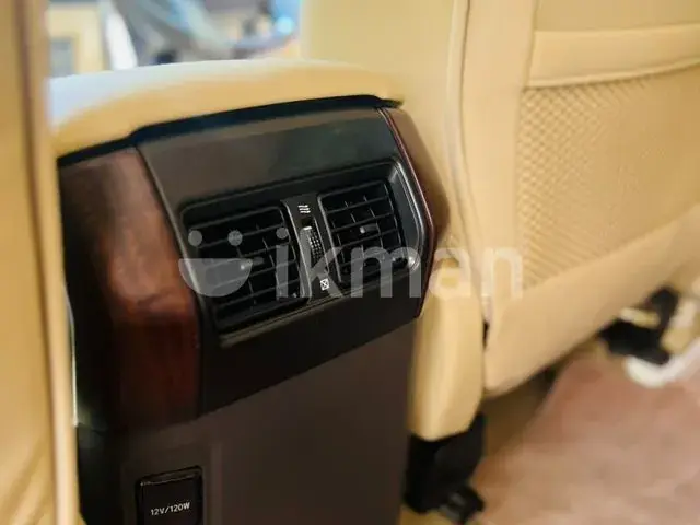 Toyota Land Cruiser Prado 2015 photo 2