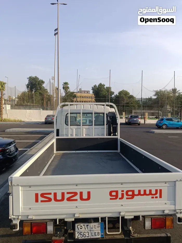 Isuzu Other 2023 photo 4