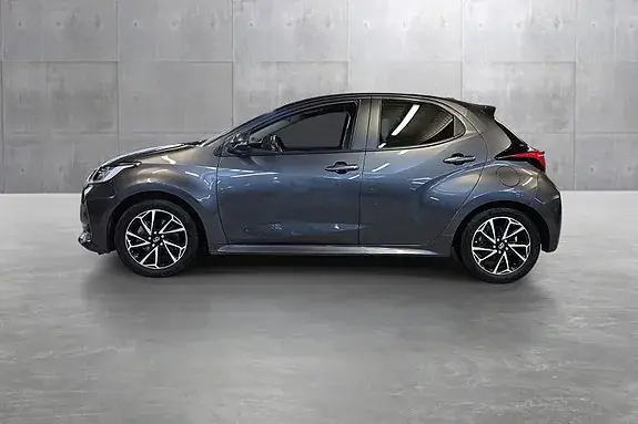 Toyota Yaris 2022 photo 2