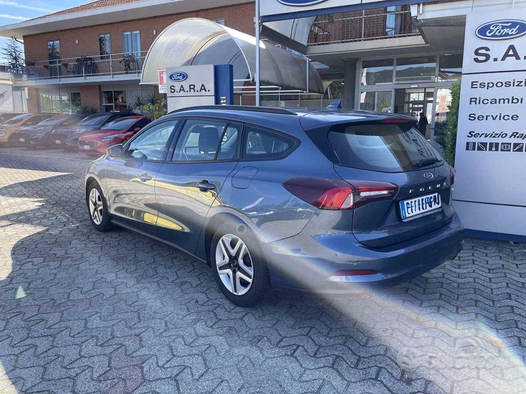 Ford Focus 2022 photo 3
