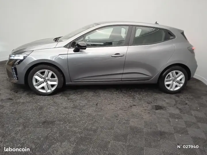 Renault Clio 2025 photo 2