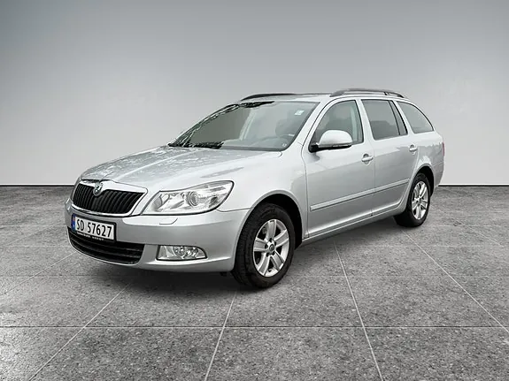Skoda Octavia 2012 photo 5