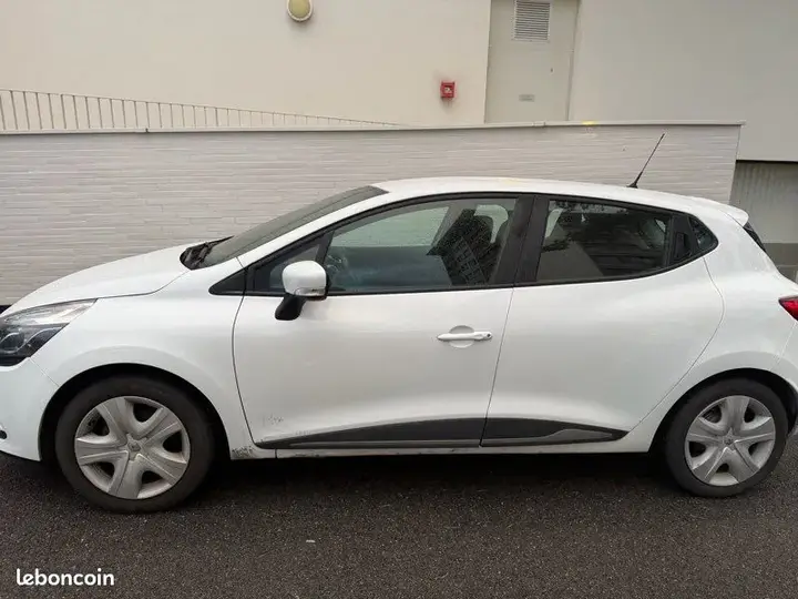 Renault Clio 2018 photo 2