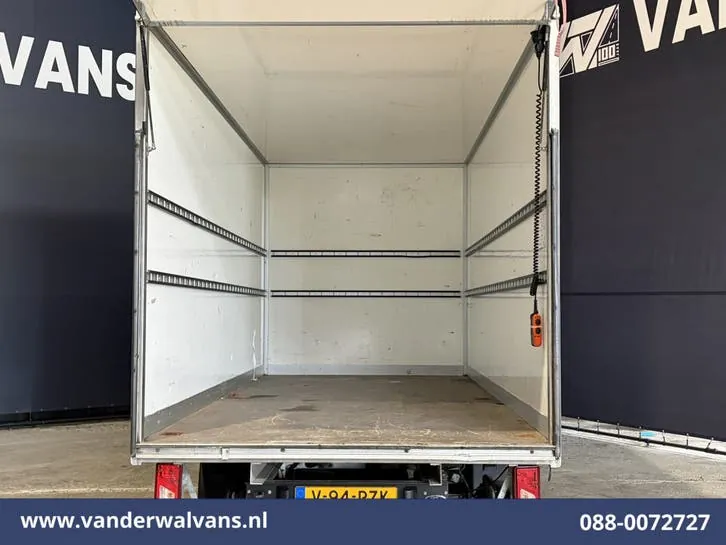 Ford Transit 2022 photo 2