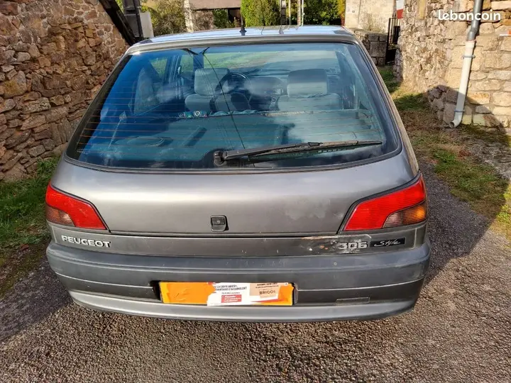Peugeot 306